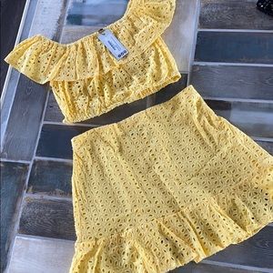 Broiderie off shoulder 2 piece set